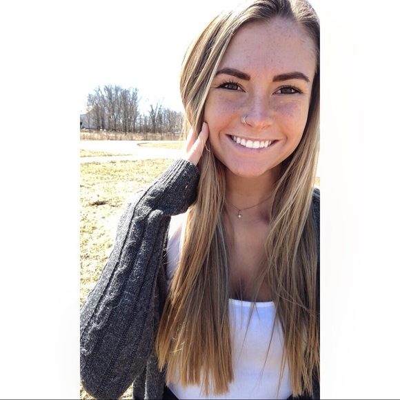 Meet your Posher, Kyra - Picture 2 of 6